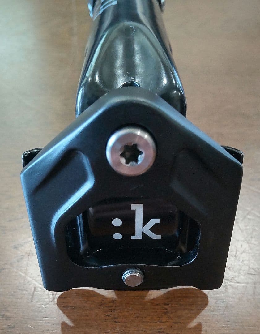 fi'zi:k フィジーク シートポスト 27.2mm CYRANO00