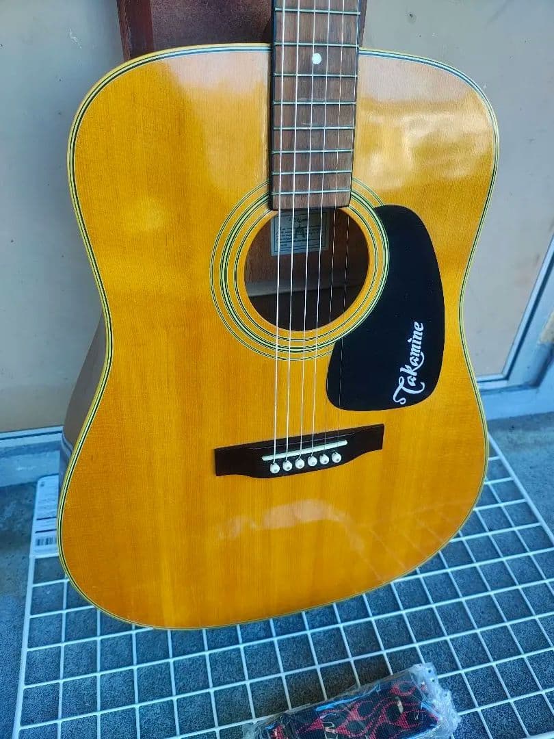 美品 Takamine 200シリーズ(？)NA 型番不明 PU付き エレアコ