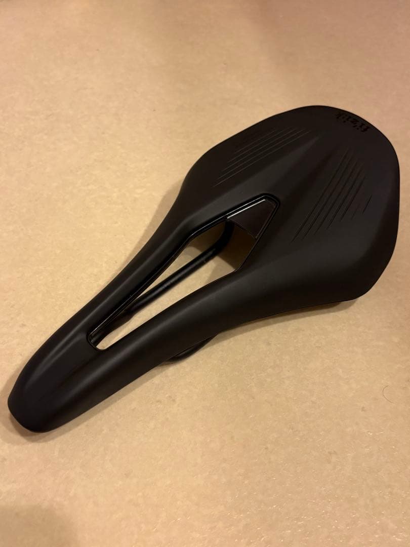 【新品】Fizik VENTO Argo R5 140 フィジーク サドル