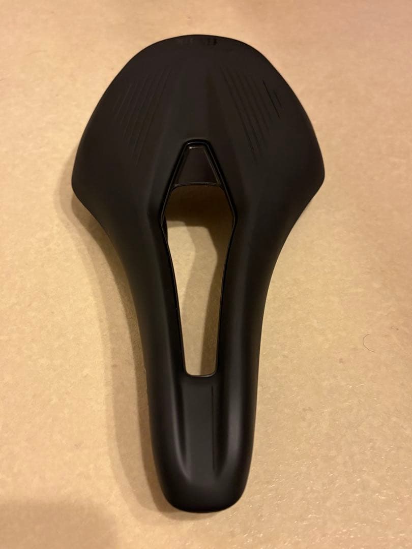 【新品】Fizik VENTO Argo R5 140 フィジーク サドル