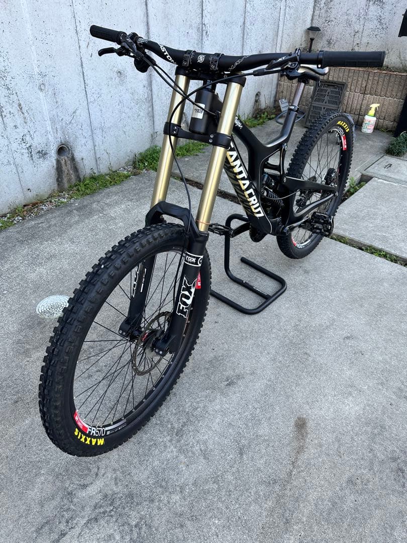 Santa Cruz V10 6 ダウンヒルバイク カーボン SIZE: M