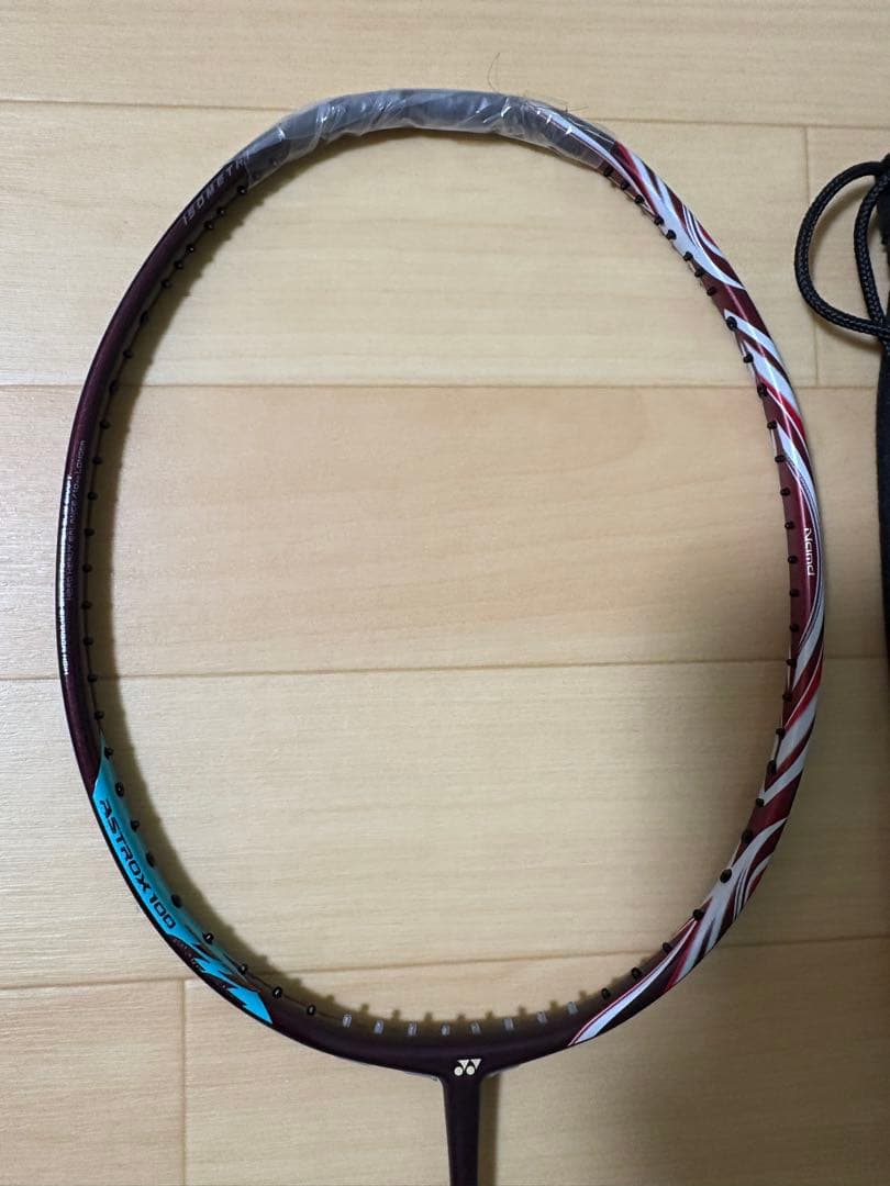 新品/極美品　Yonex Astrox100zz クレナイ、ダークネイビー