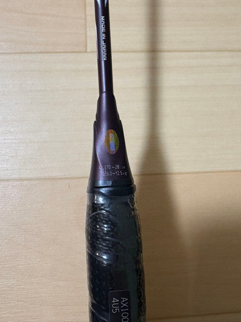 新品/極美品　Yonex Astrox100zz クレナイ、ダークネイビー