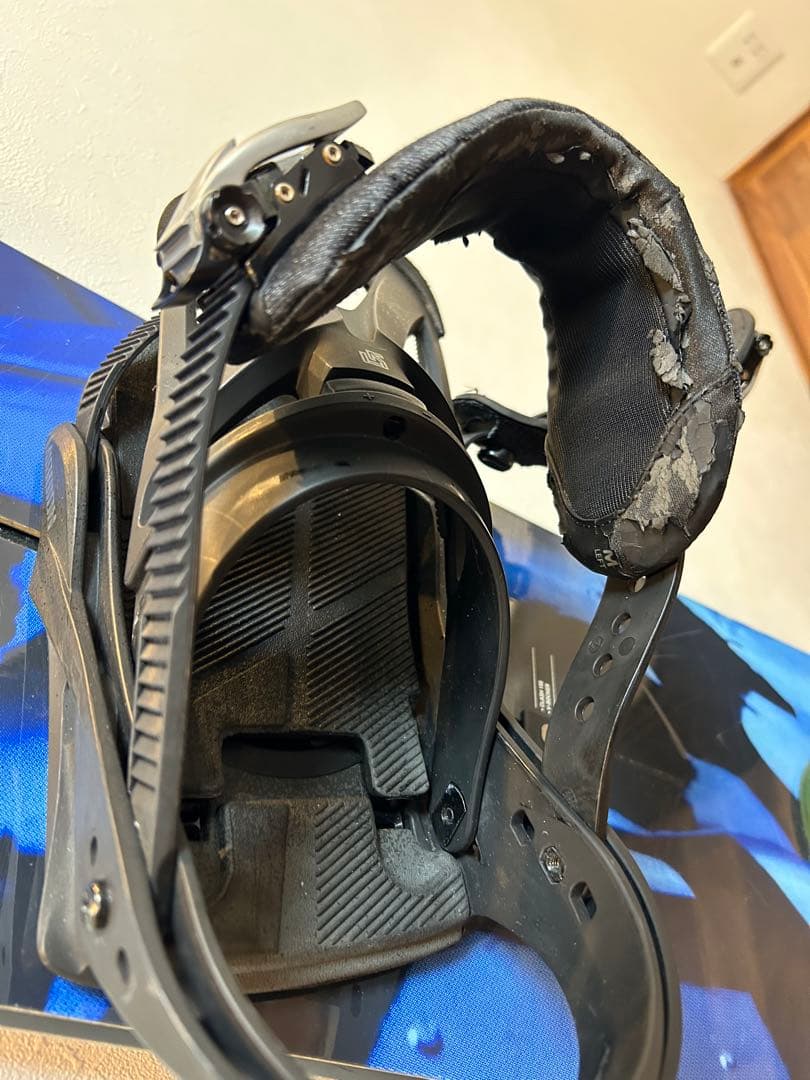 Burton（バートン）スノーボードセット ビンディング キャリーバッグ付青 黒