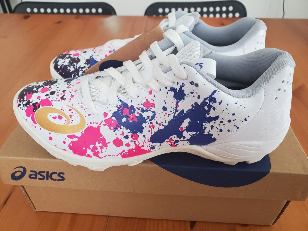 新品未使用　asics アシックス トッキ8 TF サッカー フットサルシューズ
