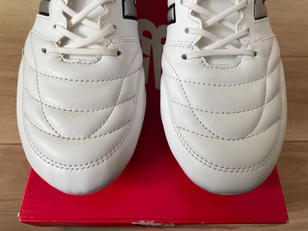 友理奈　new balance 442 V2 team HG