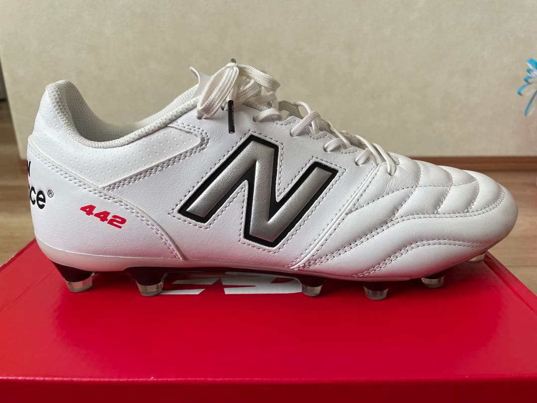 友理奈　new balance 442 V2 team HG