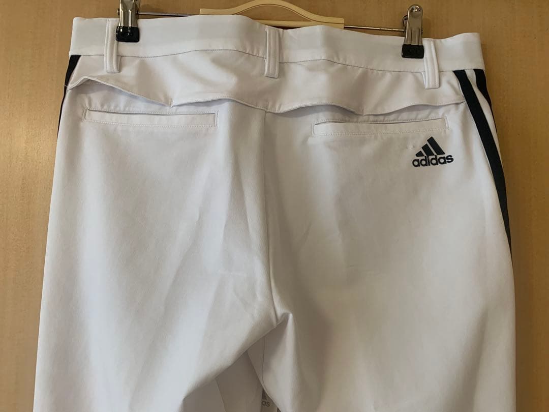 adidas クロップドアンクルパンツ　ホワイト／ブラックライン　ウエスト85