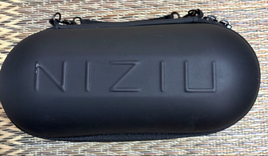 NiziU ペンライト、LIGHT STRAP ライト、ケースセット