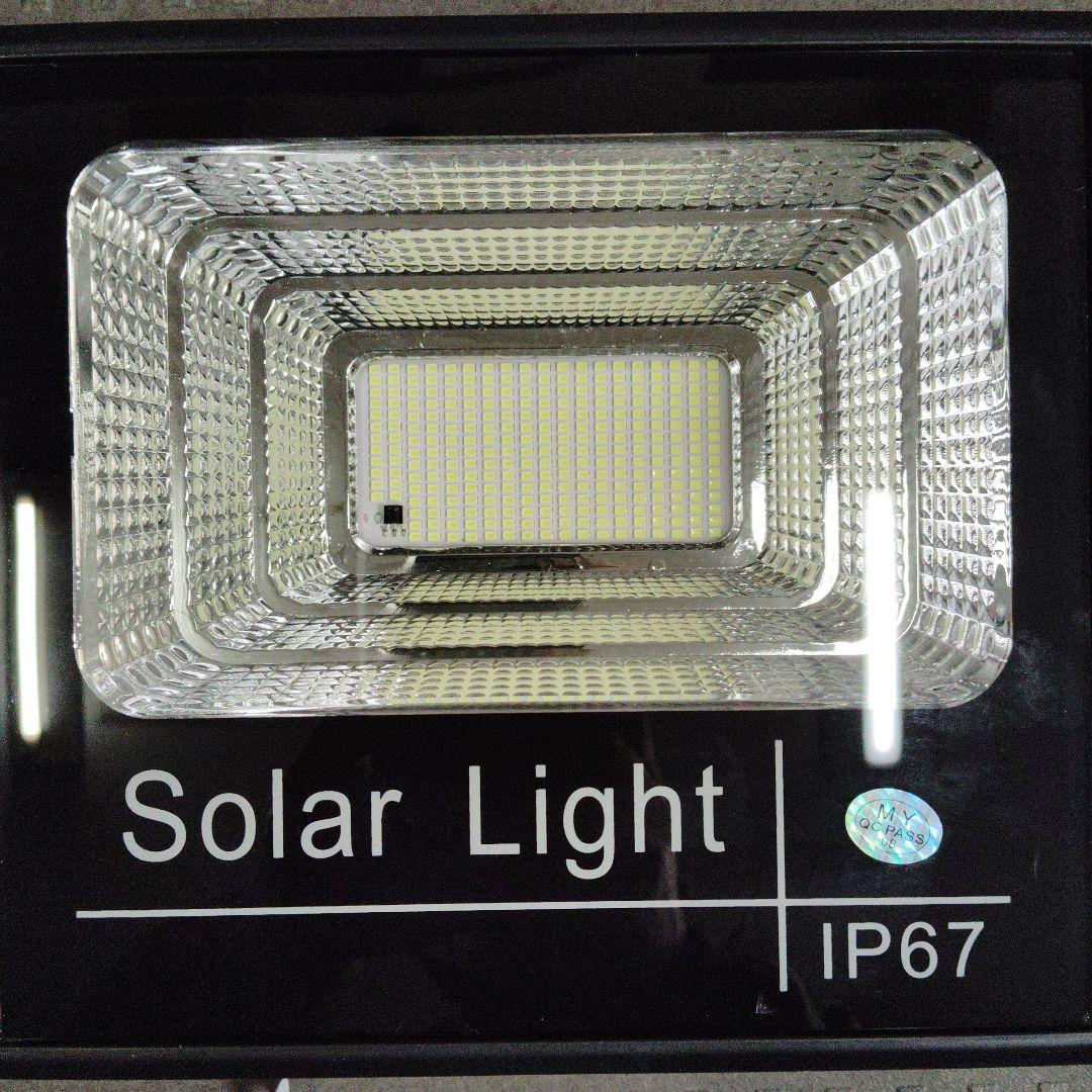 値下げ　太陽電池パネル付LED 照明　　2