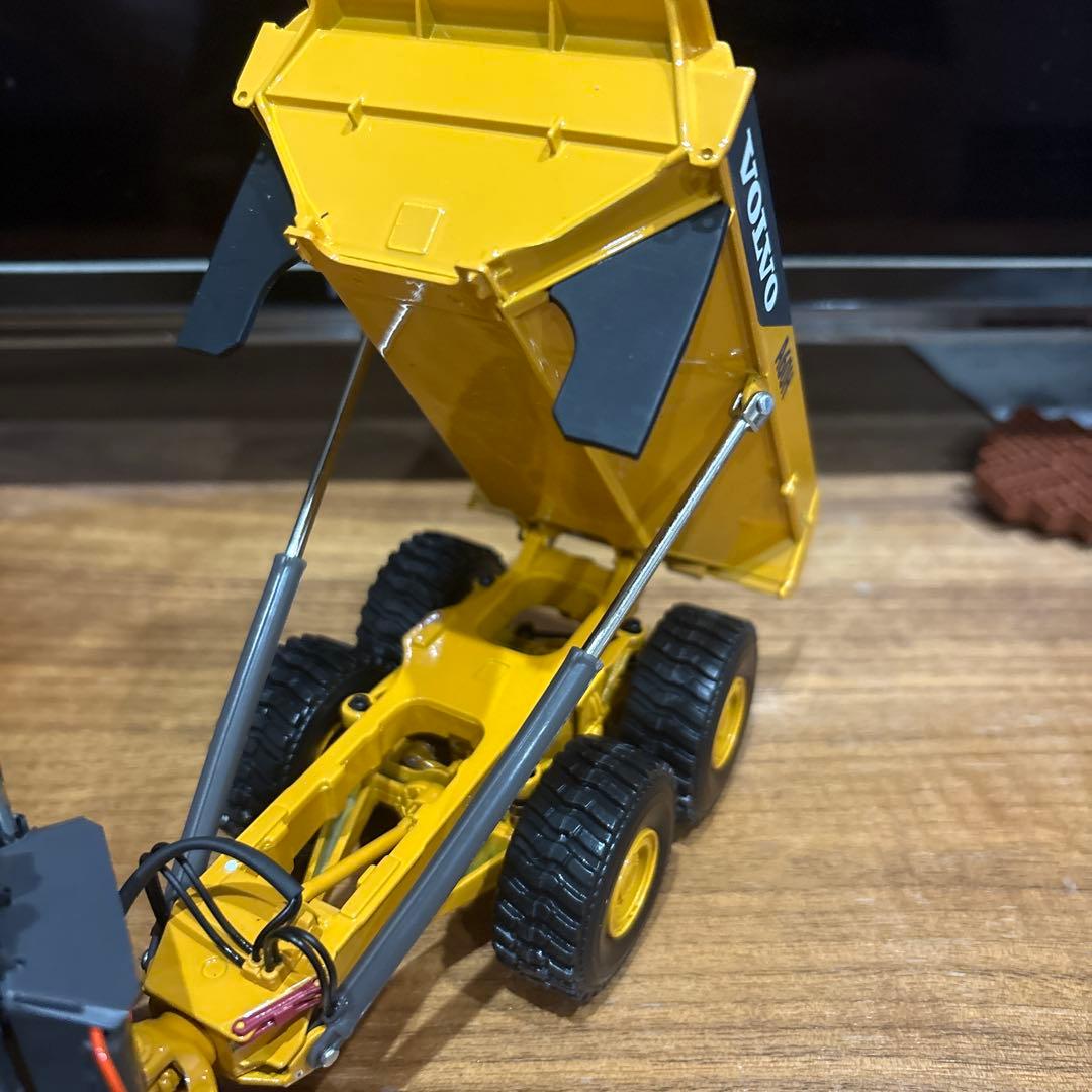 WSI 1/50 VOLVO A60H アーティキュレイテッドダンプ