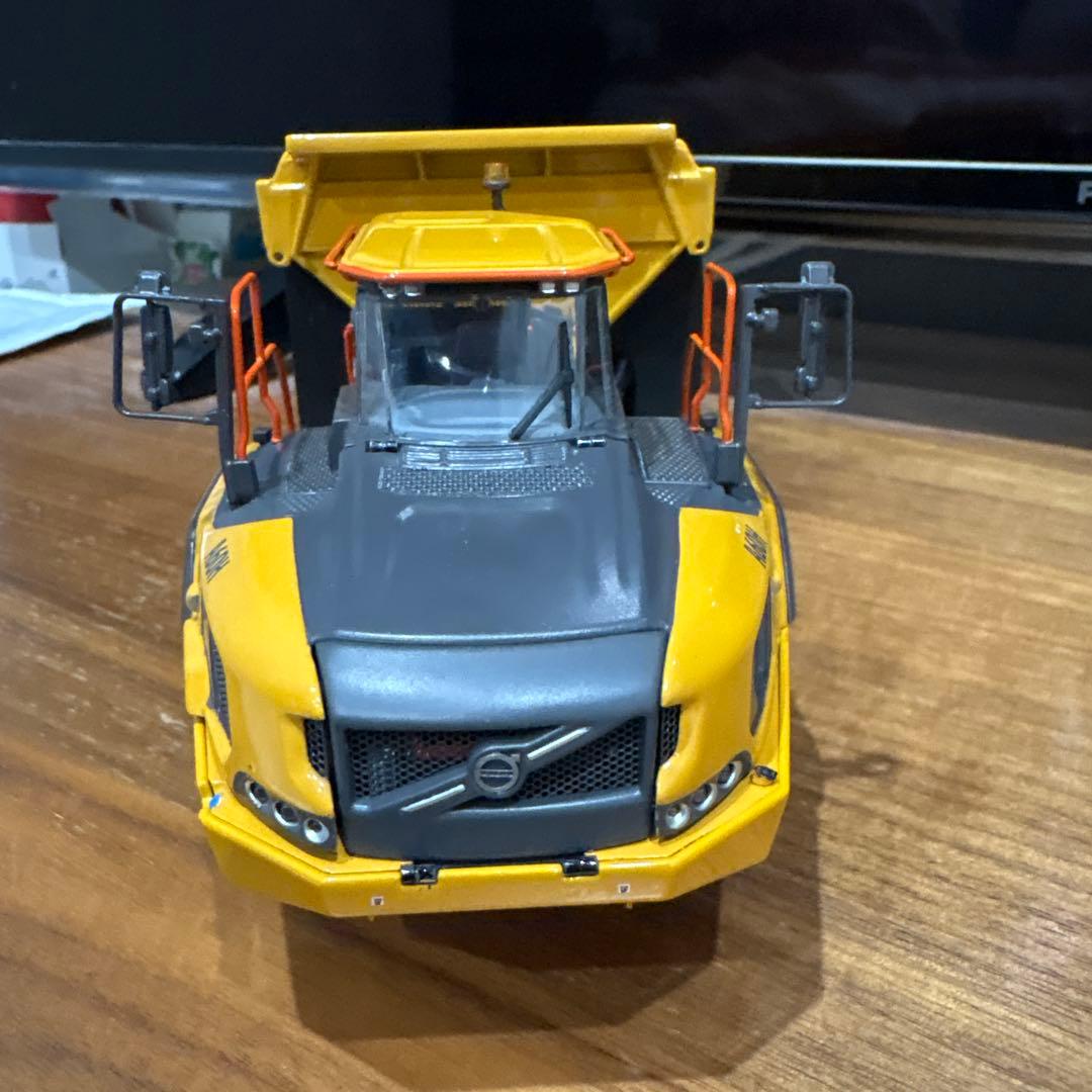WSI 1/50 VOLVO A60H アーティキュレイテッドダンプ