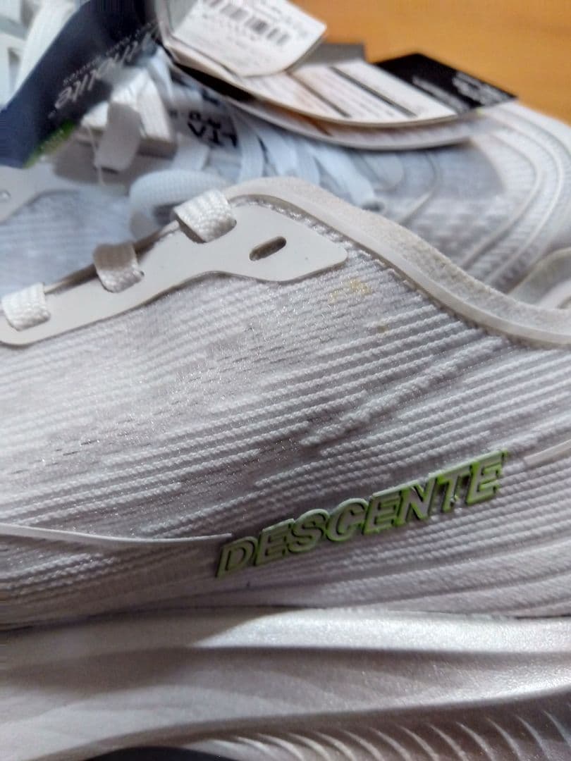 デサント（DESCENTE）メンズデルタプロレース グレー ランニングシューズ