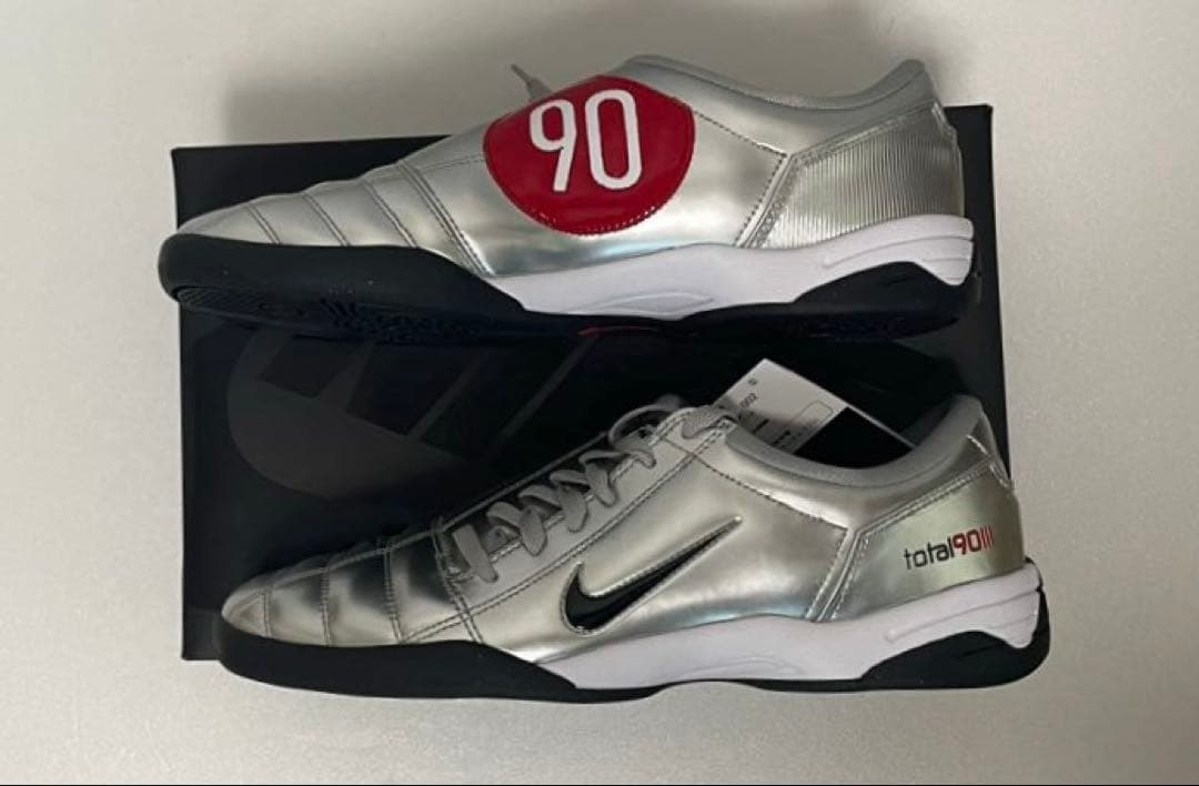 NIKE トータル90Ⅲ SP メタリックシルバー　28.5