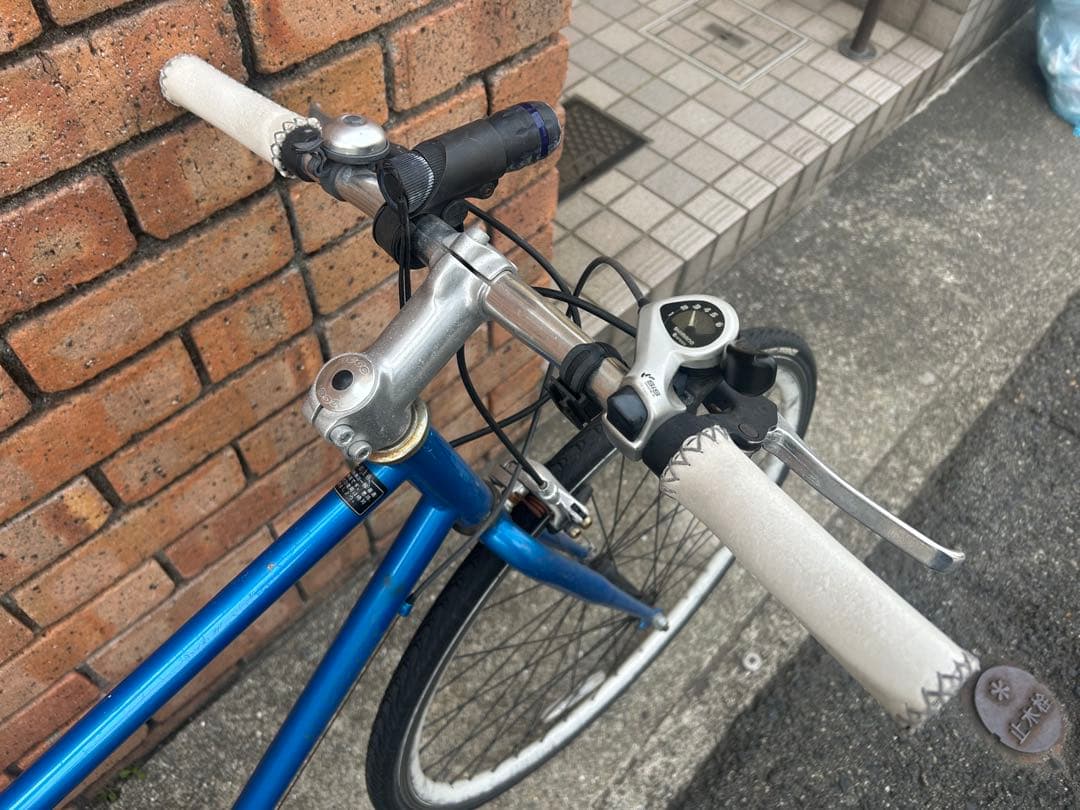兵庫県神戸市から！青いアルミスポーツバイク 26インチです。