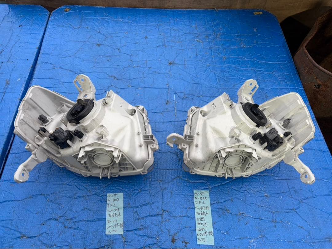 ホンダ　N-BOX JF1 ヘッドライト左右セット
