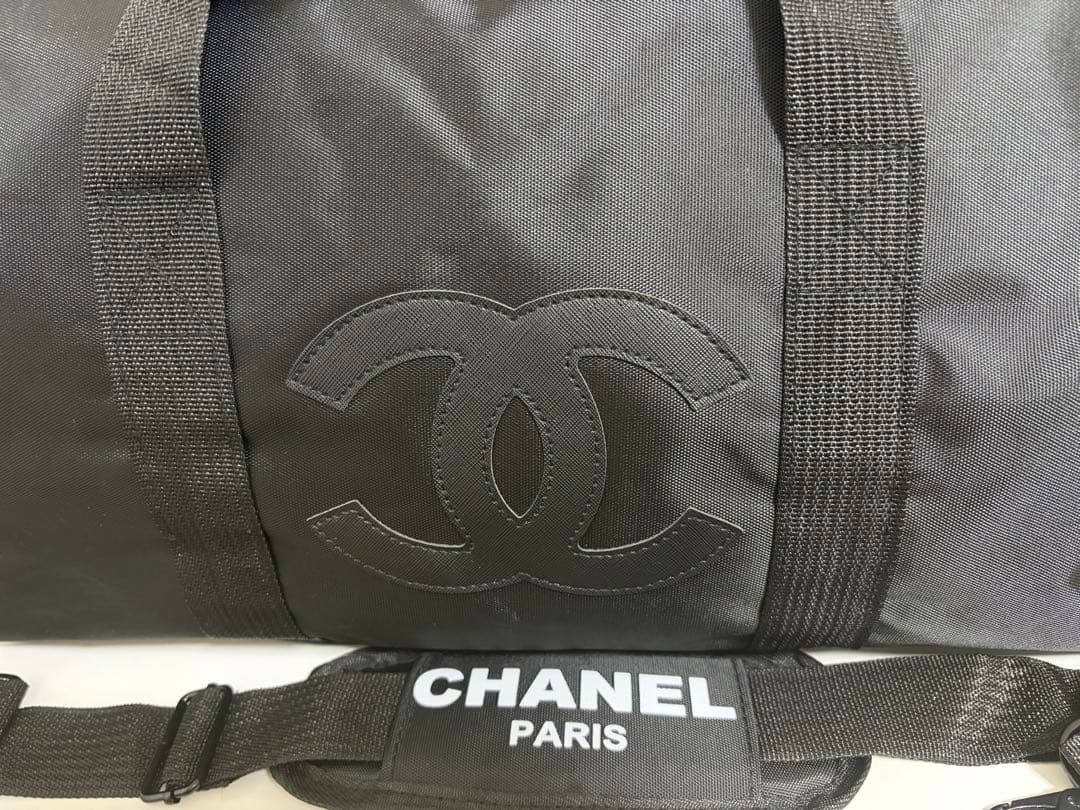 CHANEL シャネル　ノベルティ　ボストンバッグ イタリア製　黒いマーク