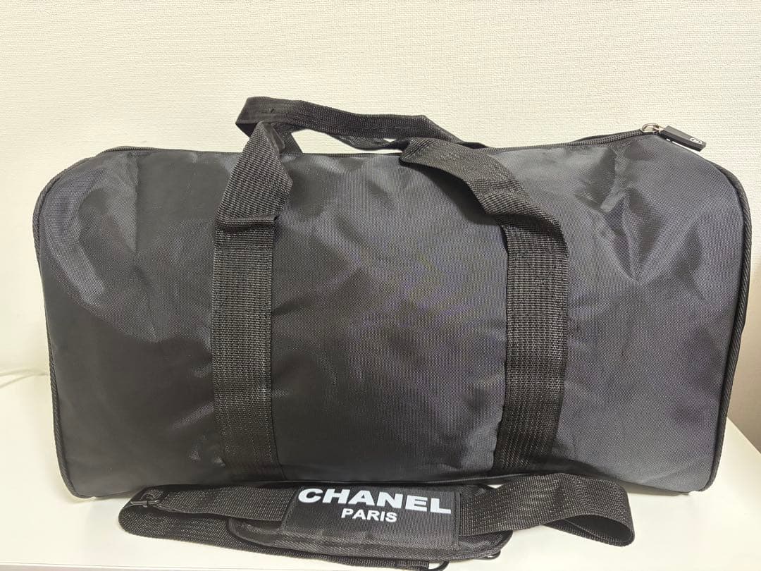 CHANEL シャネル　ノベルティ　ボストンバッグ イタリア製　黒いマーク