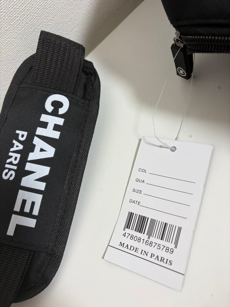 CHANEL シャネル　ノベルティ　ボストンバッグ イタリア製　黒いマーク