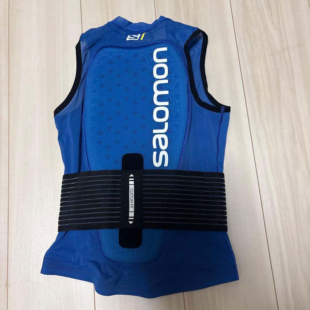 スケボー、スノボ他　Salomon 背中用　プロテクター　Mサイズ