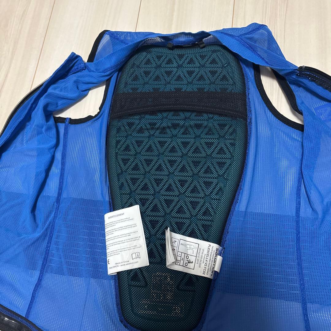 スケボー、スノボ他　Salomon 背中用　プロテクター　Mサイズ
