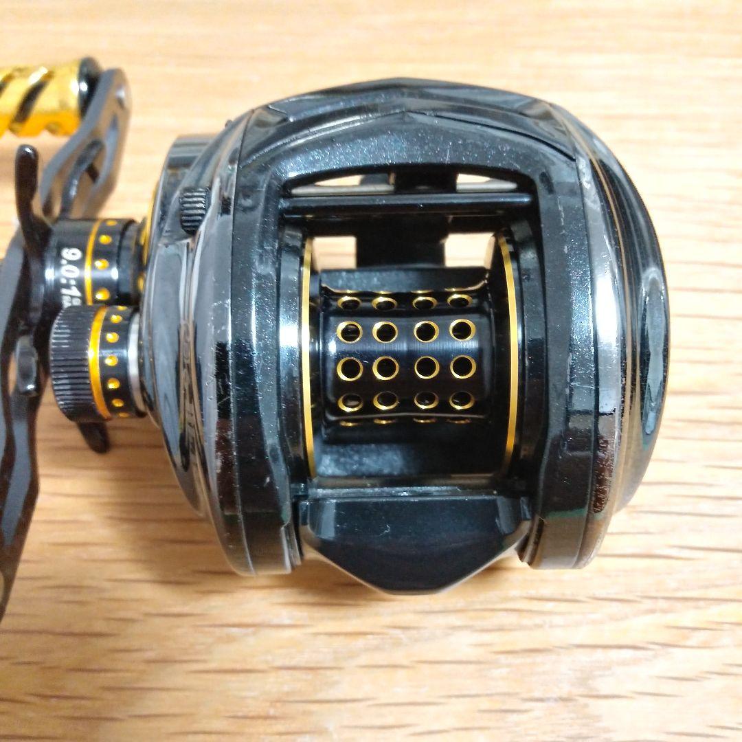 ブラック9 Abu Garcia REVO BLACK 9 - L ベイトリール
