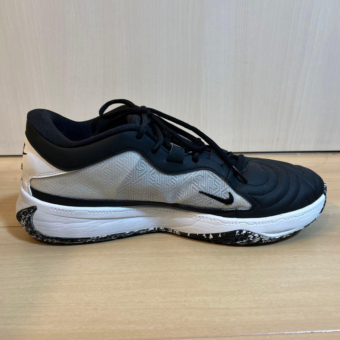 Nike ZOOM FREAK 5EPバスケットボールシューズ