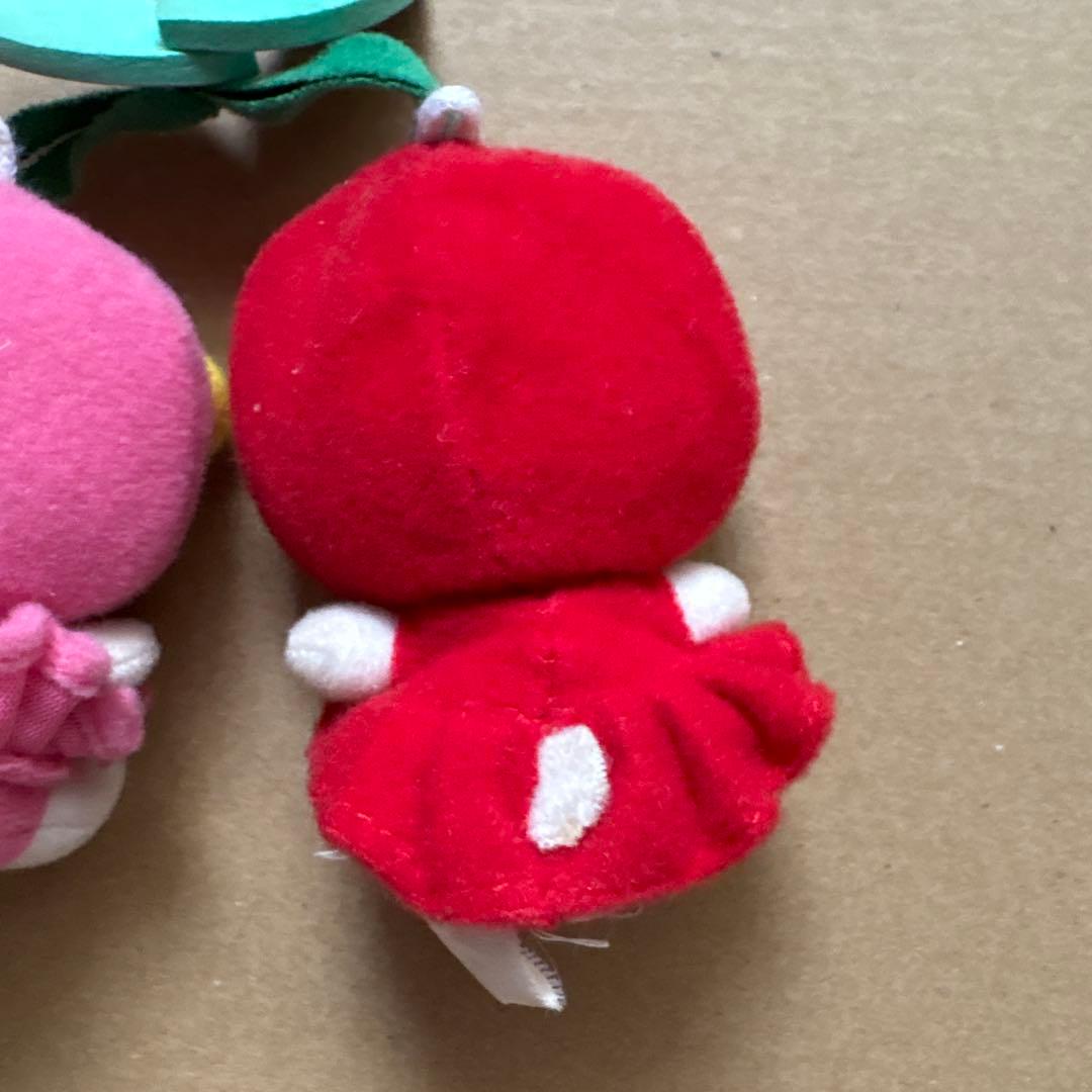 山形限定 ハローキティ さくらんぼ　ぬいぐるみキーホルダー