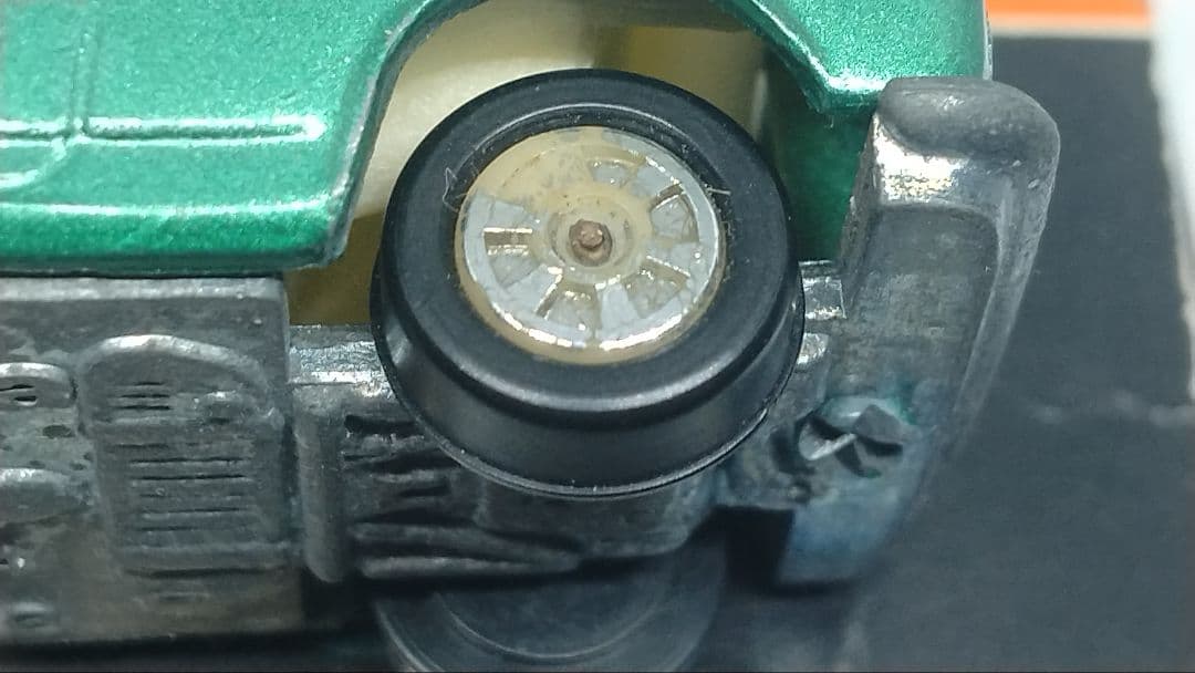 【最終】トミカ 9 スバル R2 緑 白シート 緑色指定 黒箱 日本製 希少