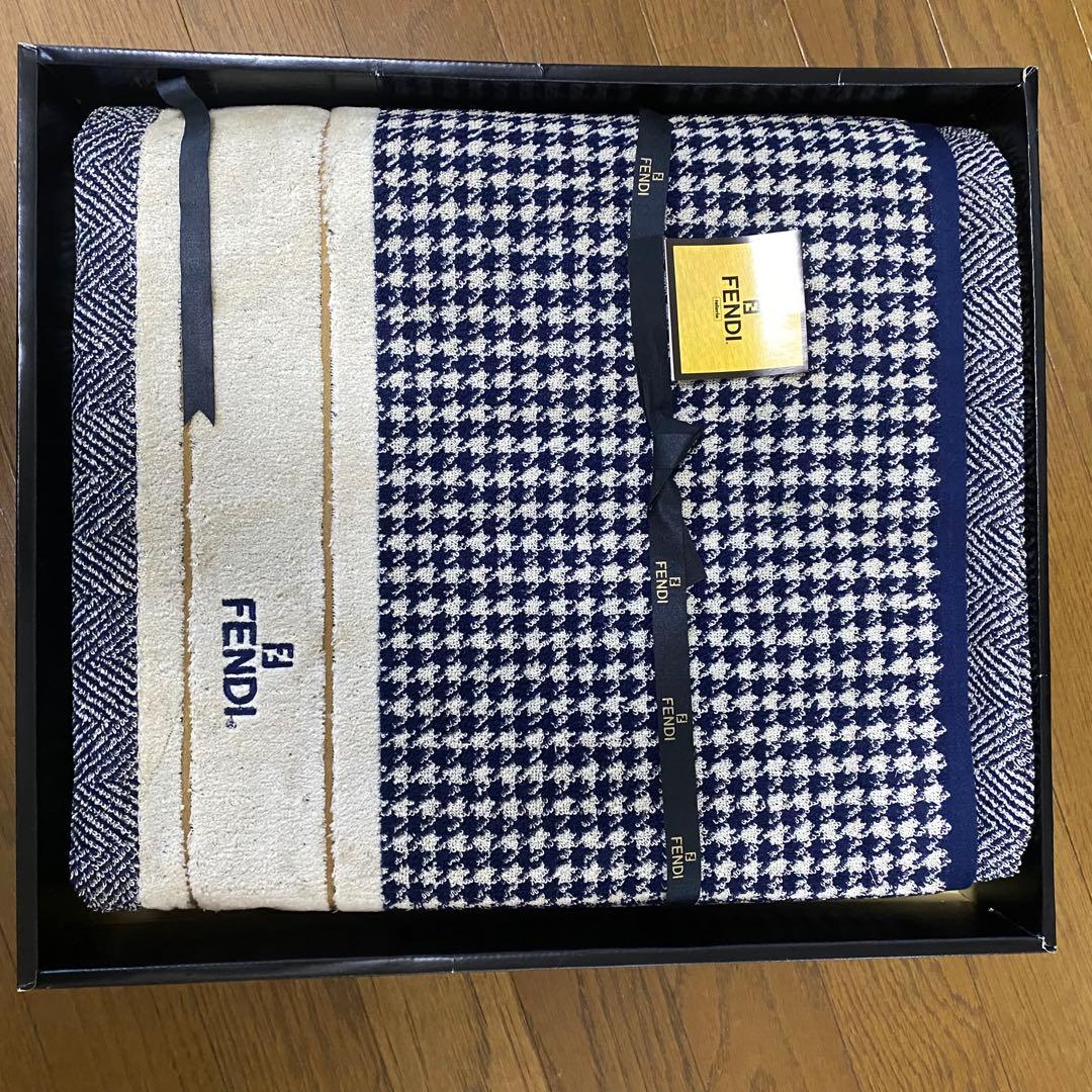 FENDI タオルケット ネイビー・ホワイト 2711052-16