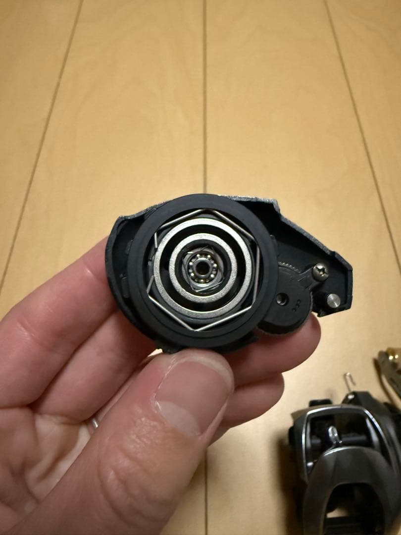 DAIWA ジリオン SV TW 1000H ベイトリール