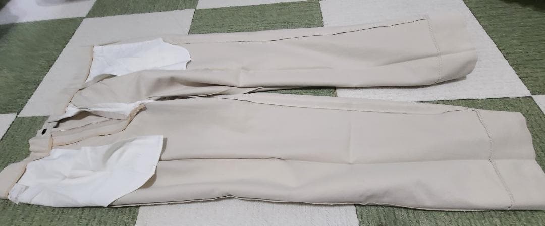 ❖ライトベージュ パンツ❖LACOSTE　股下68　春夏用