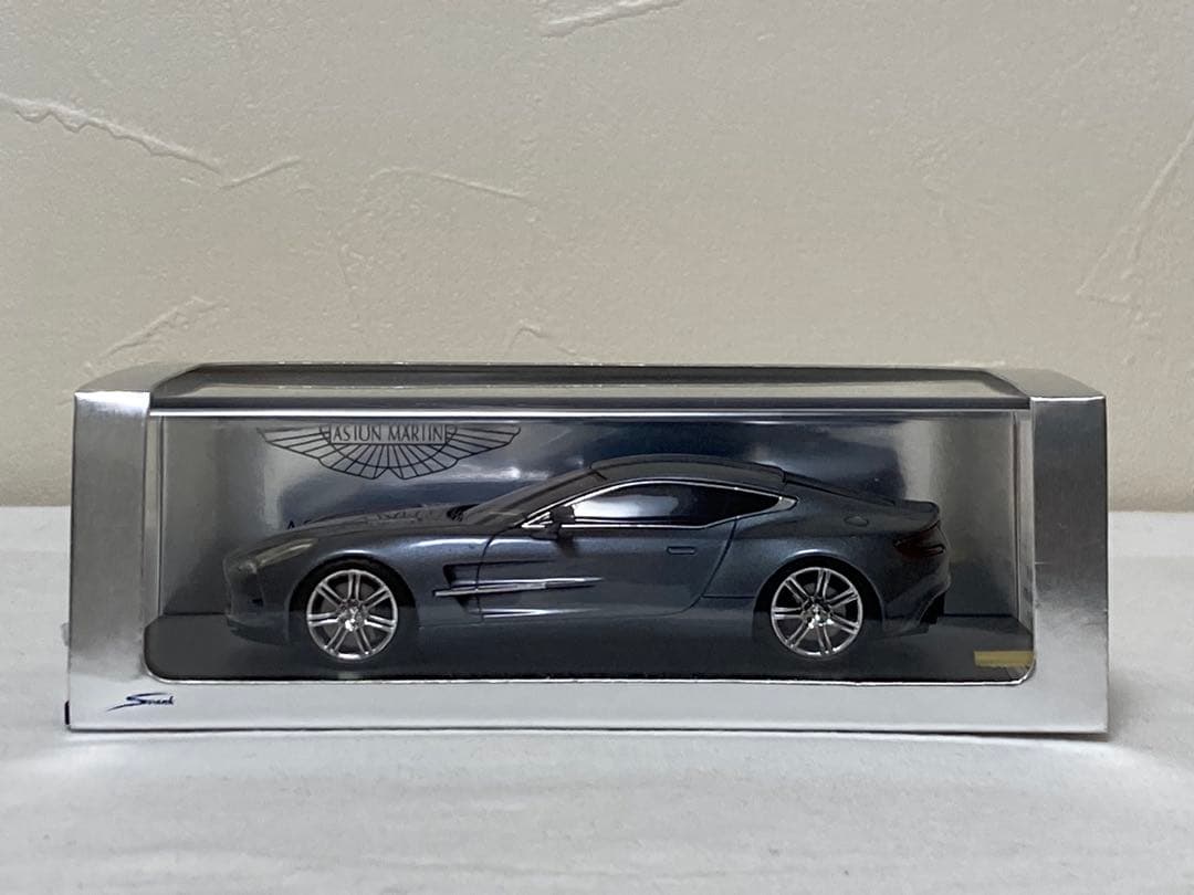 アストンマーティン one-77 スパーク製 1/43スケール