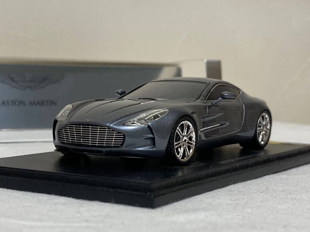 アストンマーティン one-77 スパーク製 1/43スケール