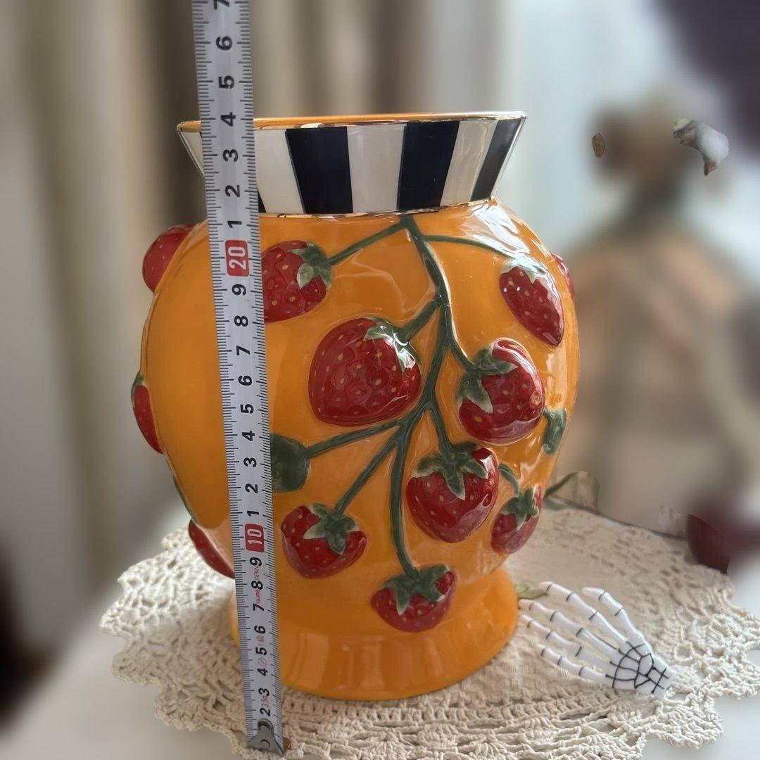 MacKenzie-Childs 2026新商品 いちごデザイン 陶器花瓶