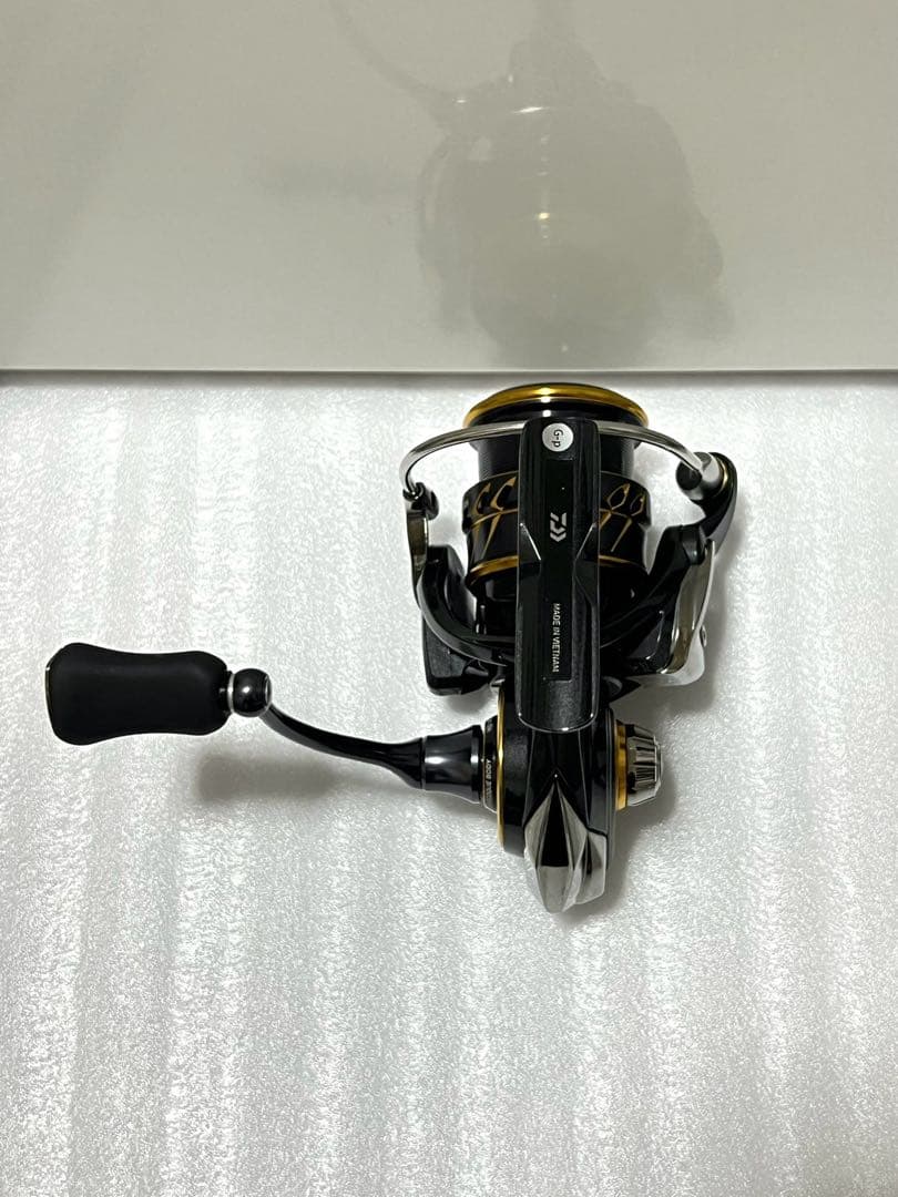 美品　DAIWA 21カルディア LT2500S