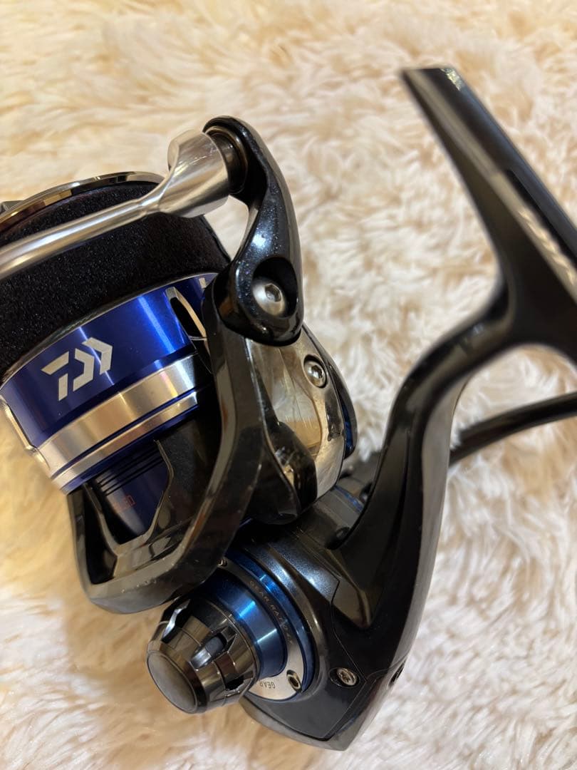 DAIWA 15 SALTIGA 4000 スピニングリール