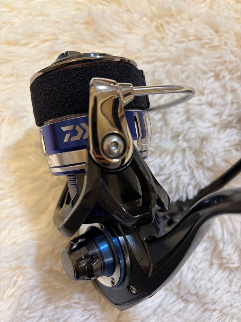 DAIWA 15 SALTIGA 4000 スピニングリール