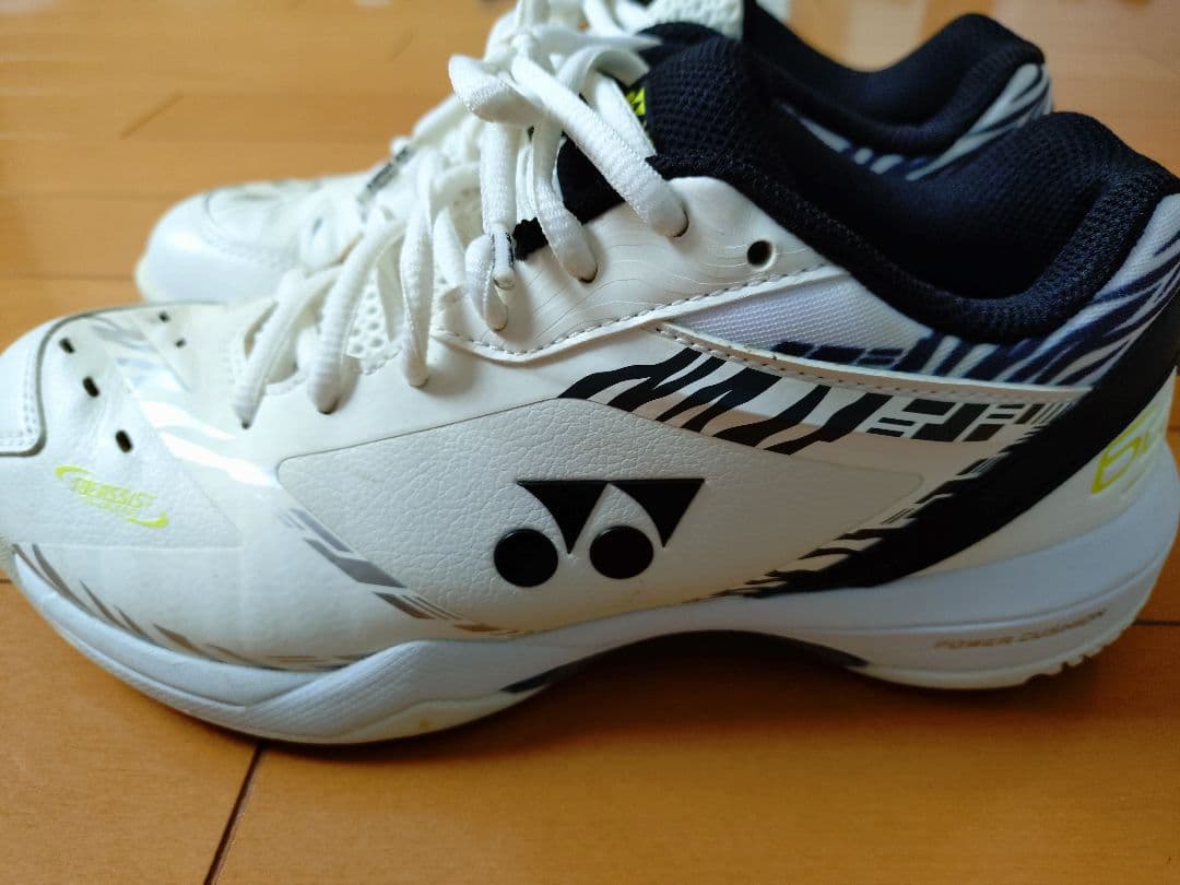 YONEX バドミントンシューズ 23.5　桃田モデル