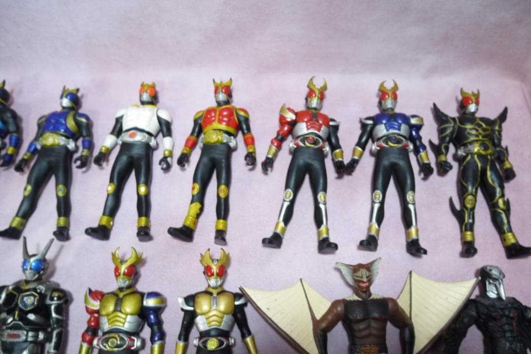 ライダーヒーローシリーズ　仮面ライダークウガ・アギト・怪人　ソフビ39体