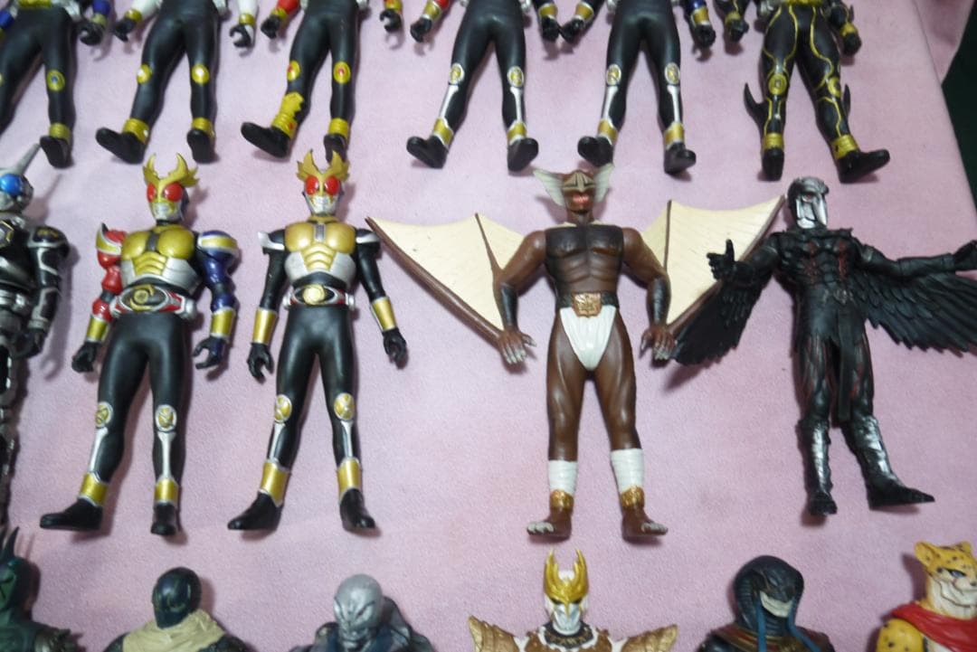 ライダーヒーローシリーズ　仮面ライダークウガ・アギト・怪人　ソフビ39体