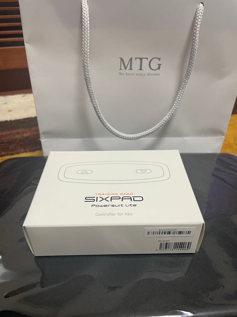 新品未開封　シックスパッド　パワースーツライトアブズ　Mサイズコントローラー付き