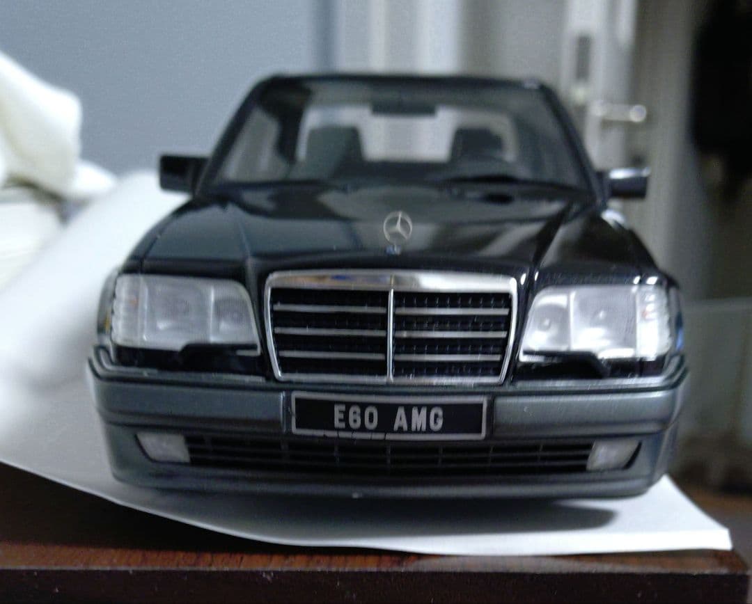 OttO 1/18 メルセデス ベンツ W124 E60 AMG