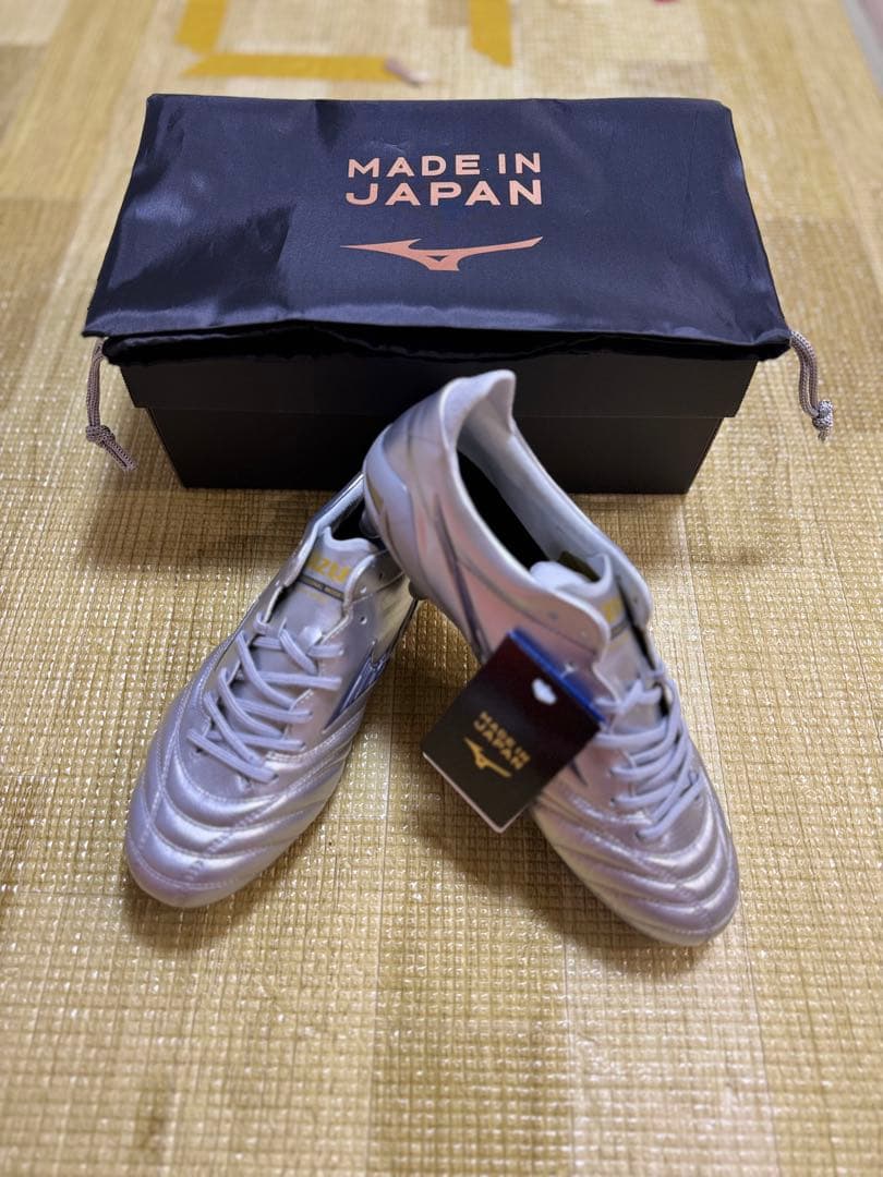 ミ*ー様 ★新品★ モレリア NEO 4 JAPAN 限定カラー 25cm