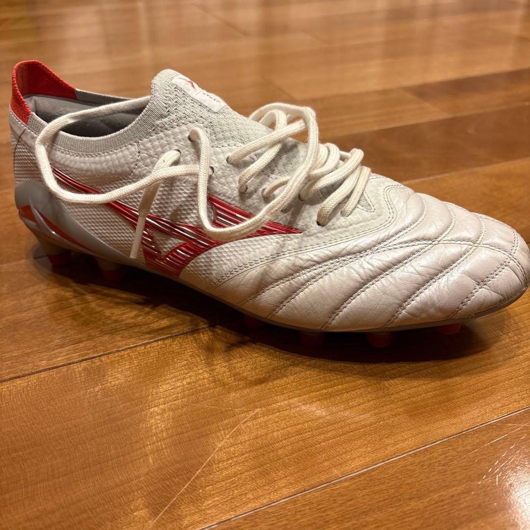 MORELIA NEO4 β JAPAN 26.5 ホワイト/レッド　美品