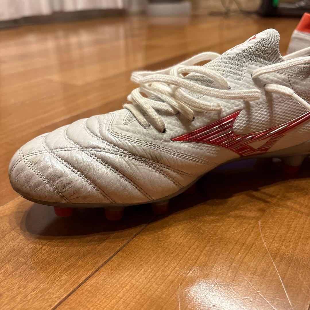 MORELIA NEO4 β JAPAN 26.5 ホワイト/レッド　美品