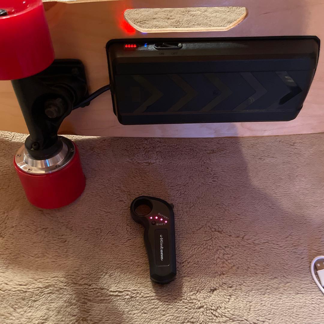Kintone Z1 電動スケボー
