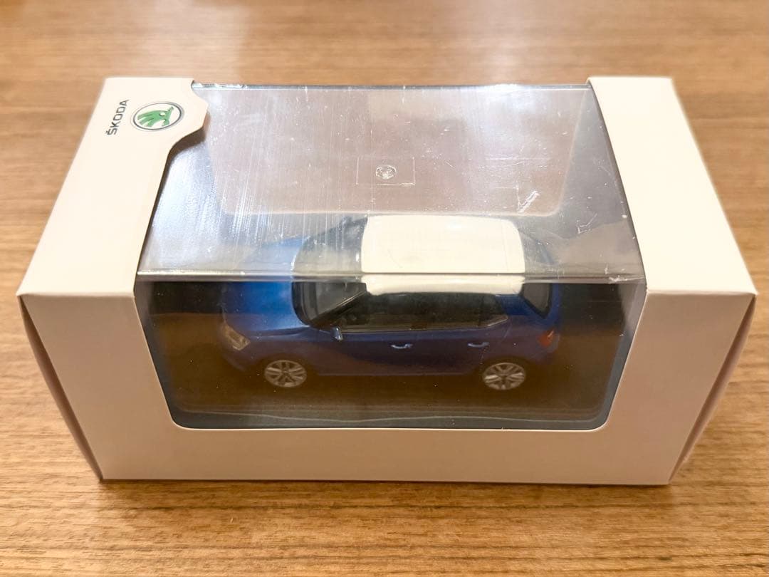 新品 希少！1/43 シュコダ純正 iscale シュコダ ファビア ブルー