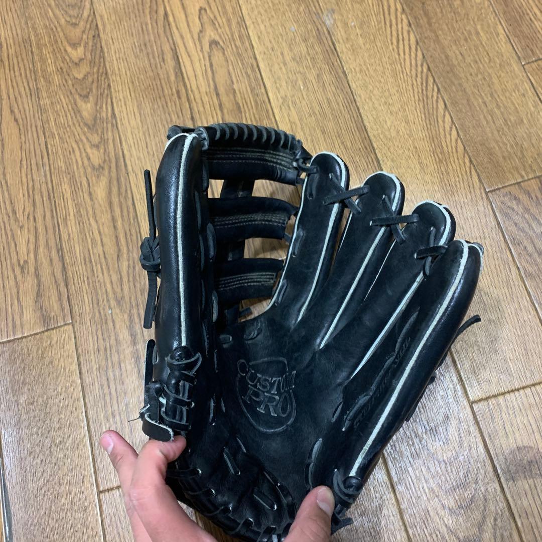 黒いレザー野球グローブ ストライプデザイン