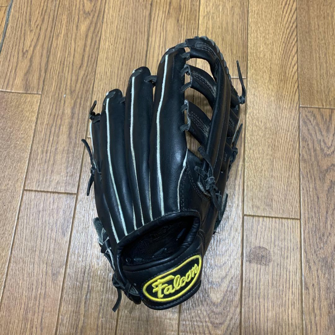 黒いレザー野球グローブ ストライプデザイン